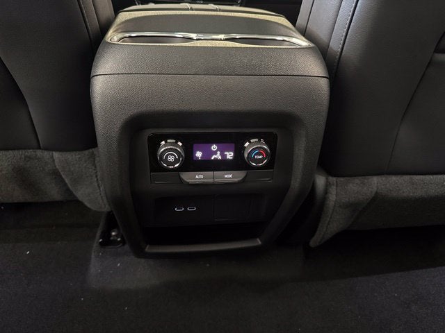 2027 Chevrolet Traverse LT 2LT