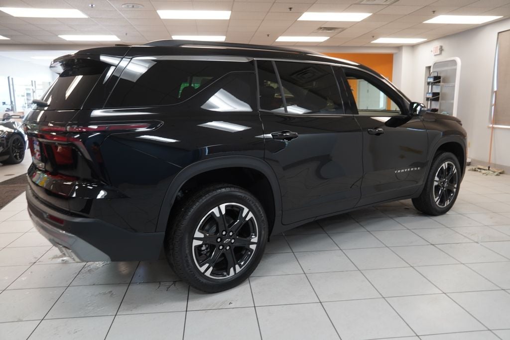 2027 Chevrolet Traverse LT 2LT