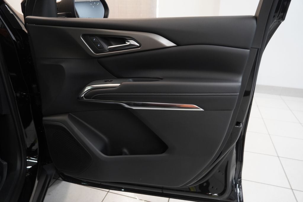 2027 Chevrolet Traverse LT 2LT