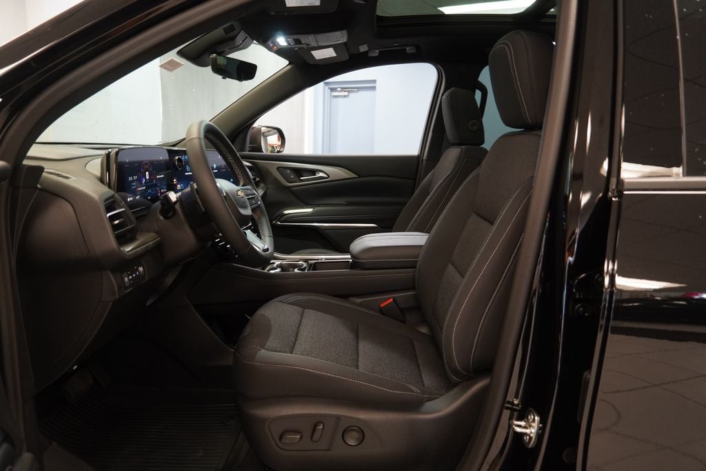 2027 Chevrolet Traverse LT 2LT