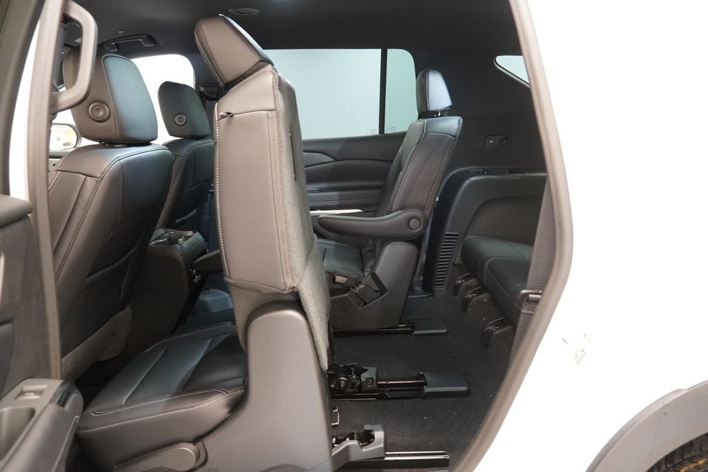 2027 Chevrolet Traverse LT 2LT