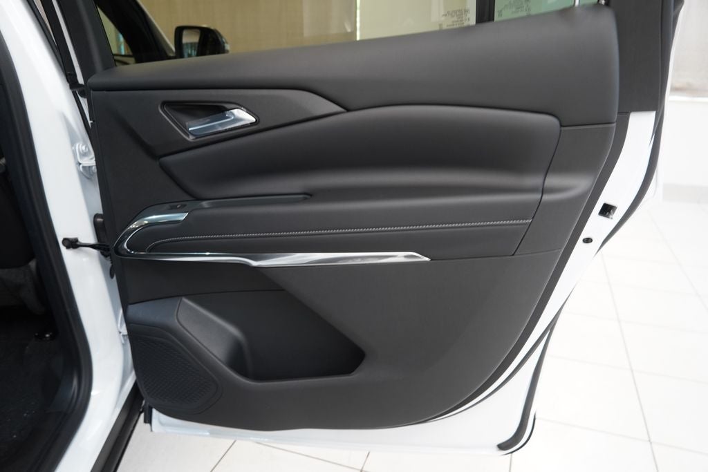 2027 Chevrolet Traverse LT 2LT