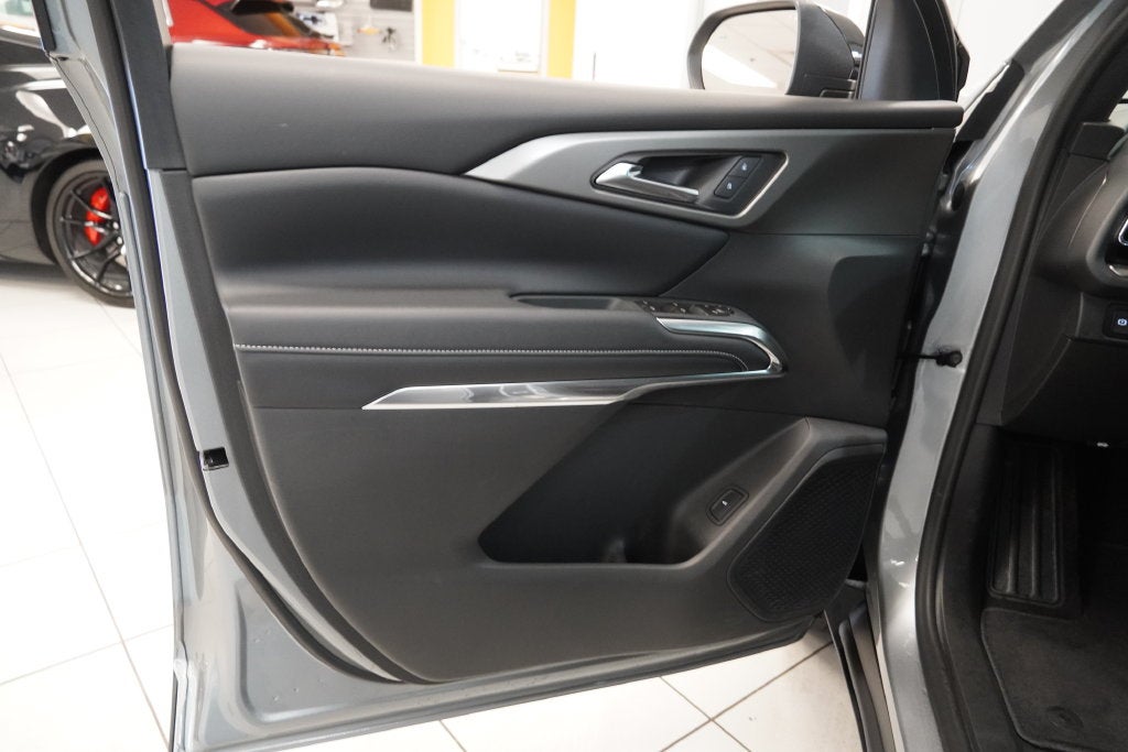 2027 Chevrolet Traverse LT 2LT