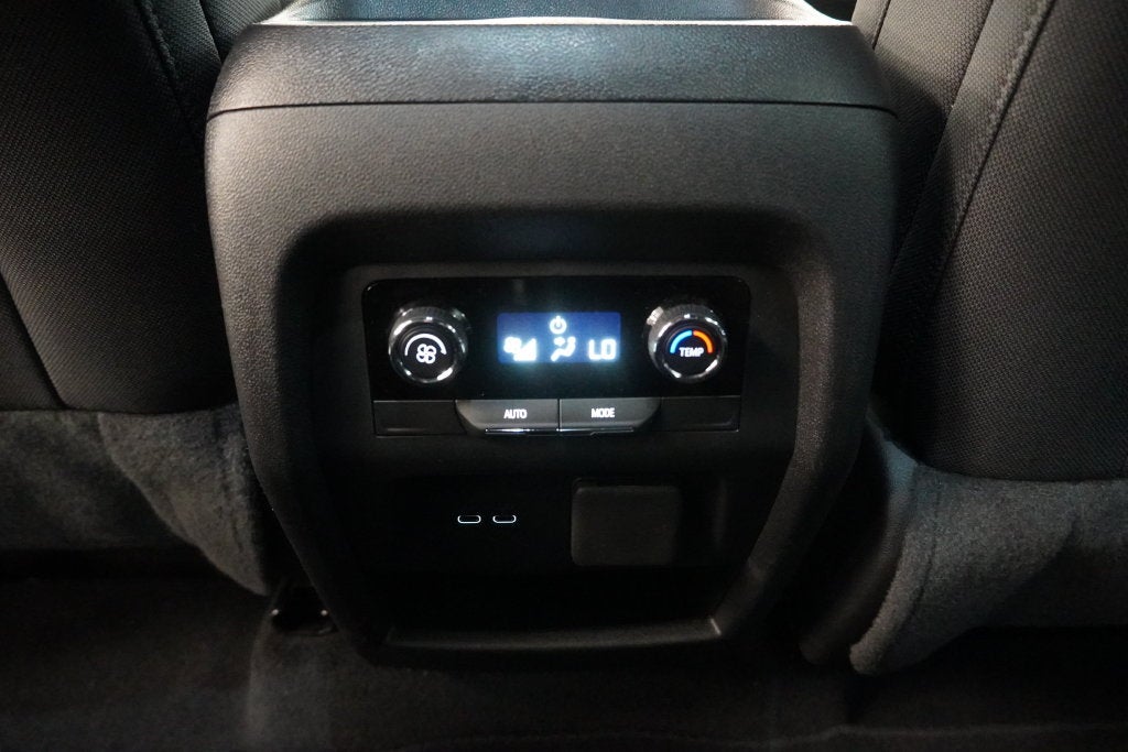 2027 Chevrolet Traverse LT 2LT