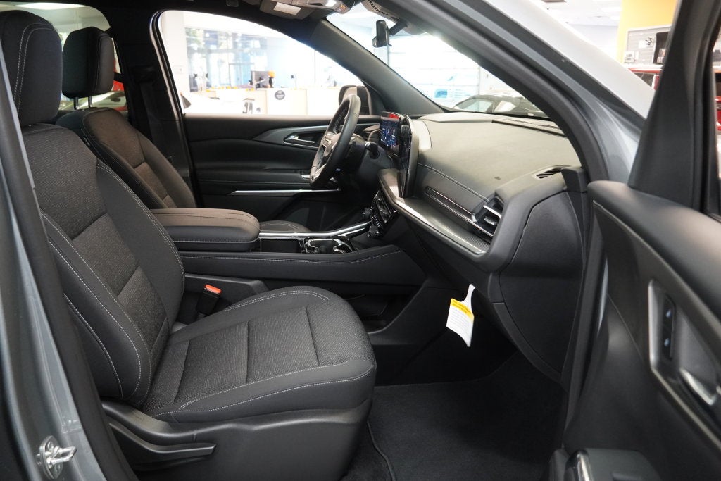 2027 Chevrolet Traverse LT 2LT