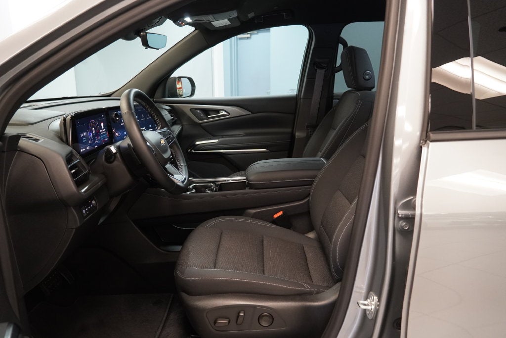2027 Chevrolet Traverse LT 2LT