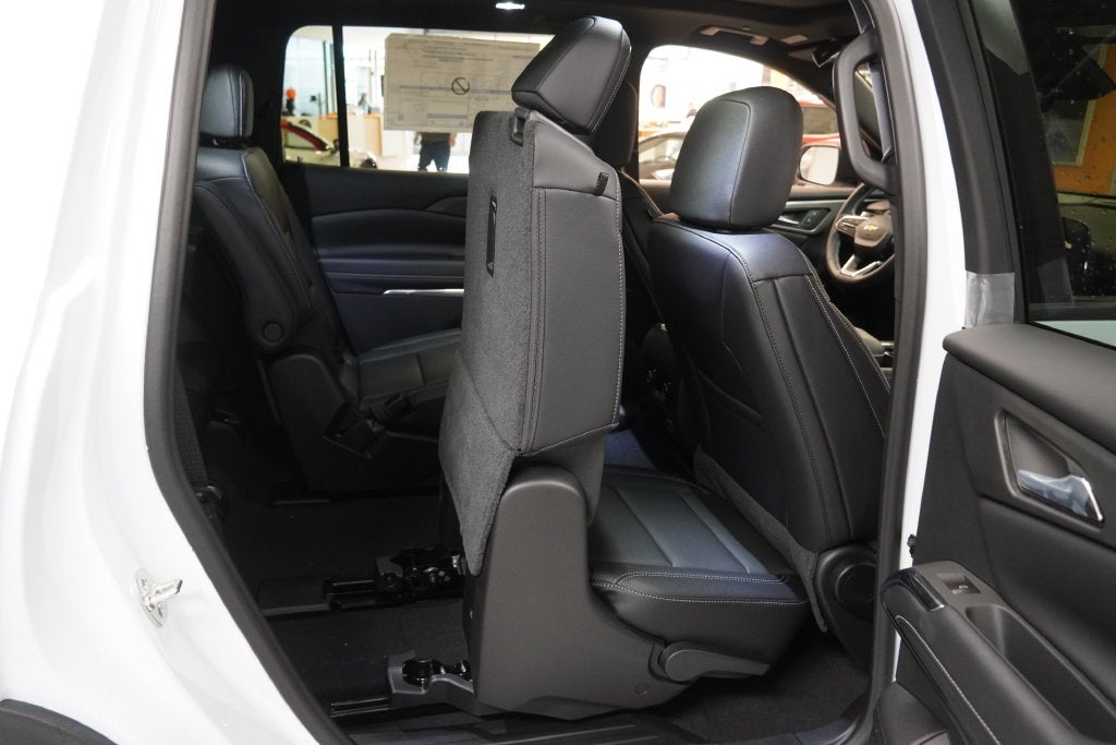 2027 Chevrolet Traverse LT 2LT