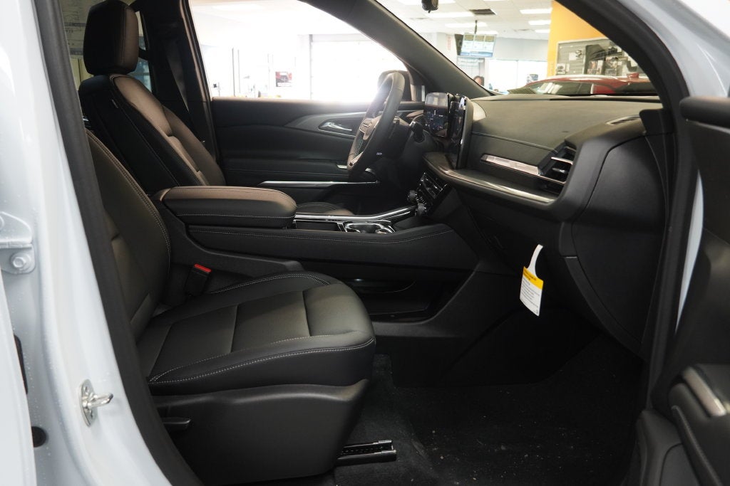 2027 Chevrolet Traverse LT 2LT