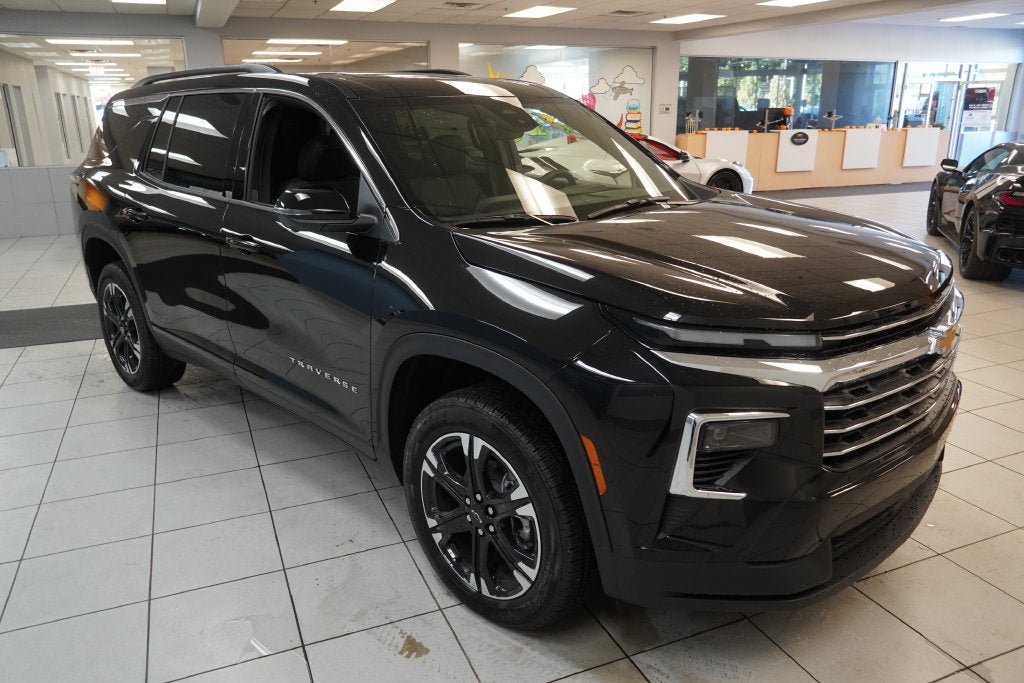 2027 Chevrolet Traverse LT 2LT