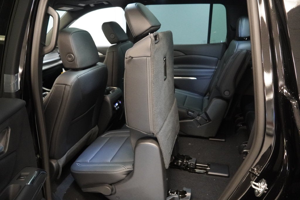 2027 Chevrolet Traverse LT 2LT