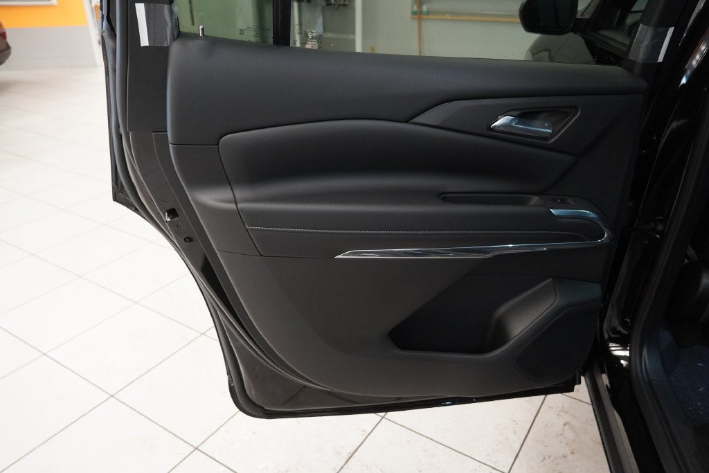 2027 Chevrolet Traverse LT 2LT