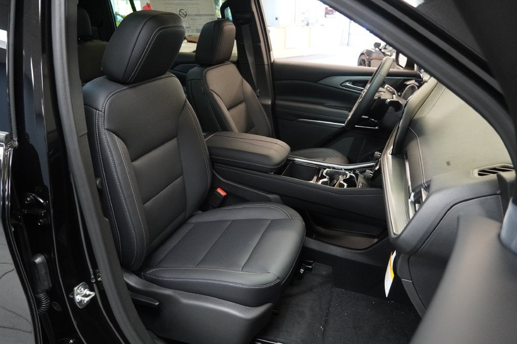 2027 Chevrolet Traverse LT 2LT