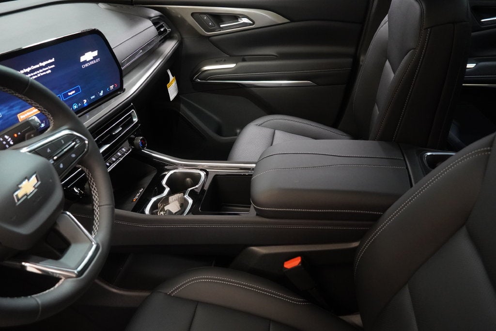 2027 Chevrolet Traverse LT 2LT