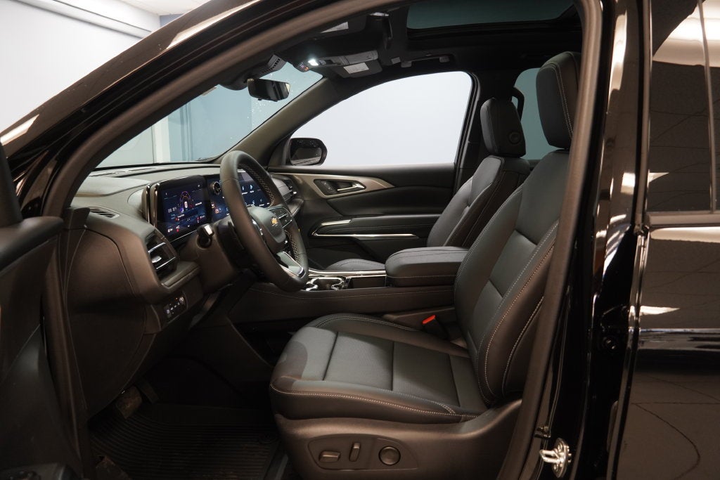 2027 Chevrolet Traverse LT 2LT