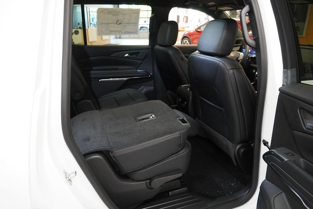 2027 Chevrolet Traverse LT 2LT