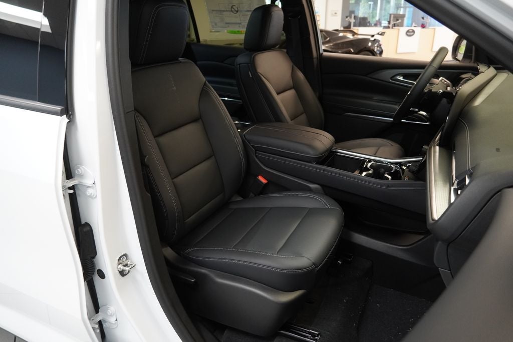 2027 Chevrolet Traverse LT 2LT