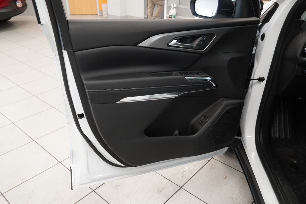 2027 Chevrolet Traverse LT 2LT