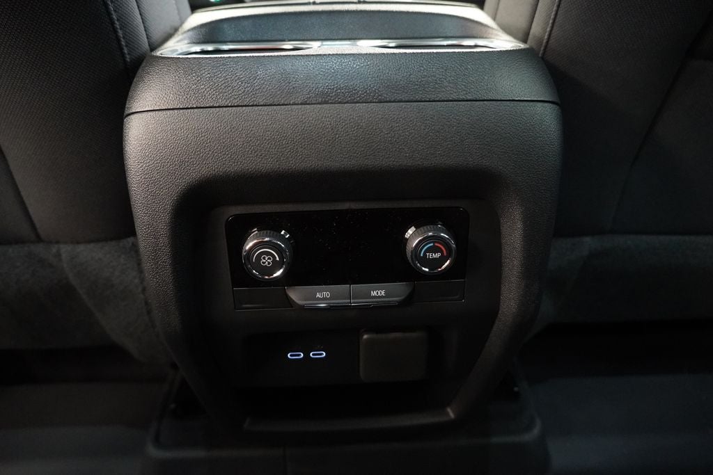 2026 Chevrolet Traverse LT 2LT
