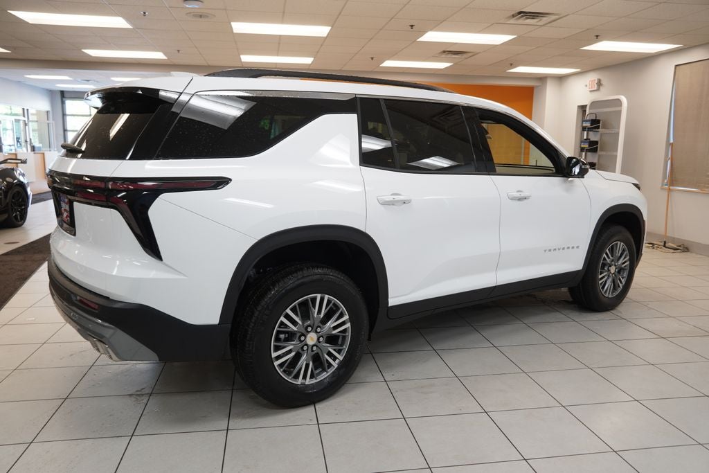 2027 Chevrolet Traverse LT 2LT