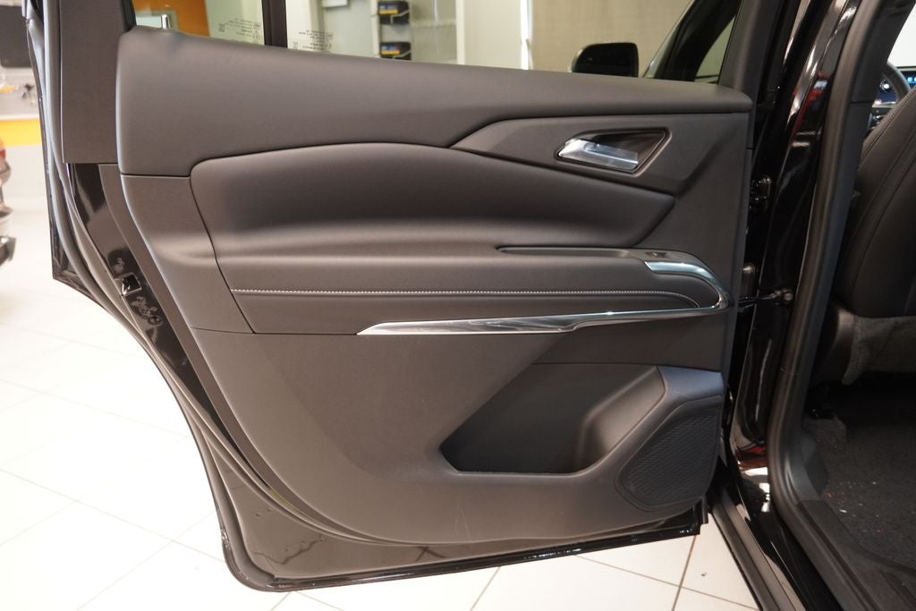 2027 Chevrolet Traverse LT 2LT