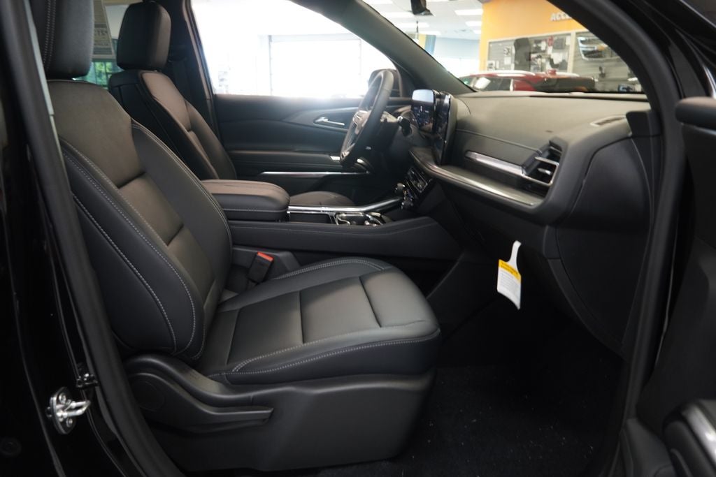 2027 Chevrolet Traverse LT 2LT