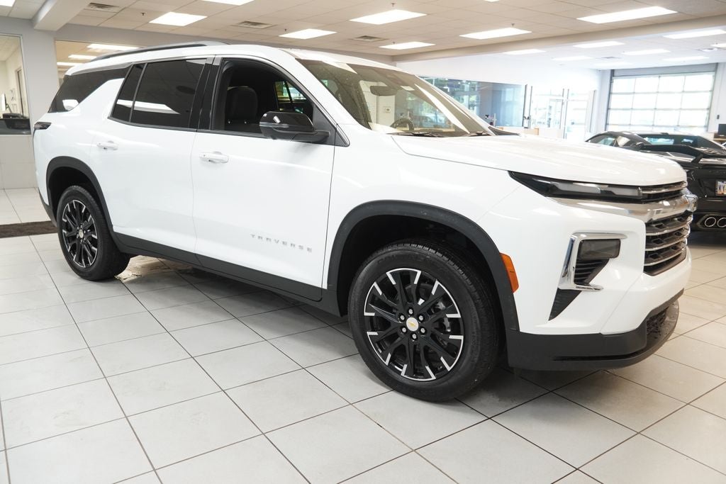 2026 Chevrolet Traverse LT 2LT