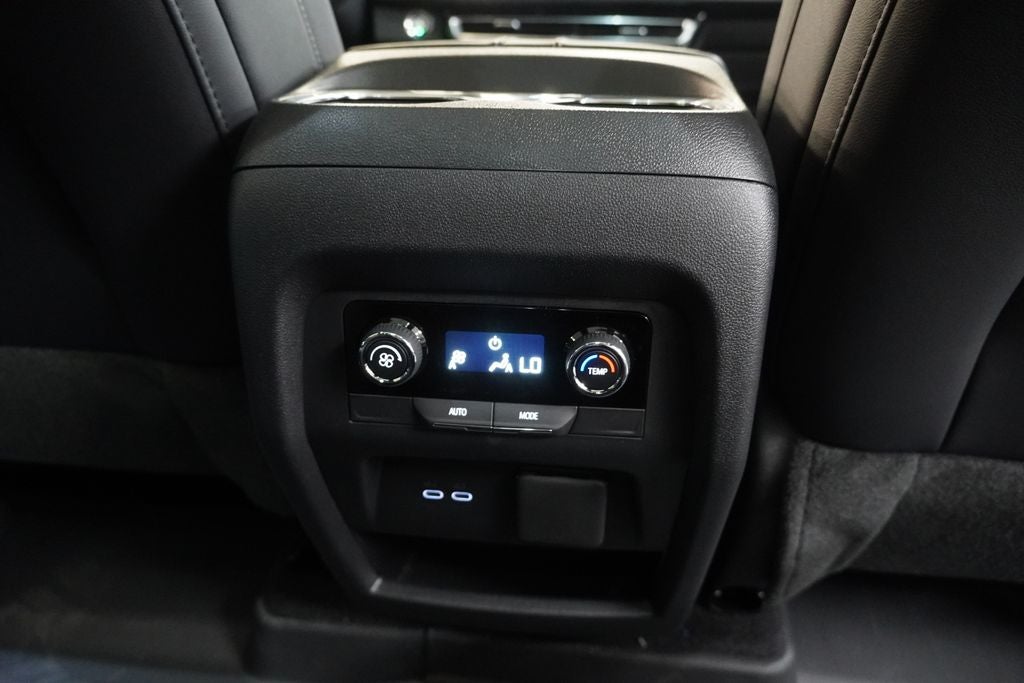 2026 Chevrolet Traverse LT 2LT