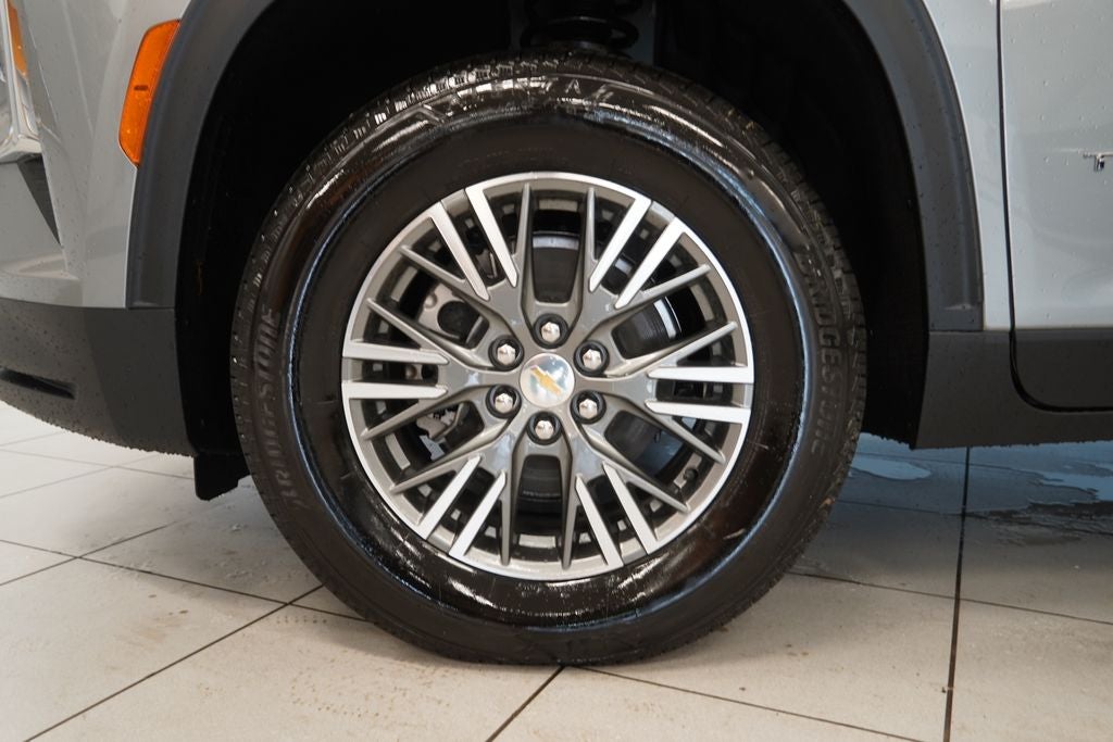 2027 Chevrolet Traverse LT 2LT