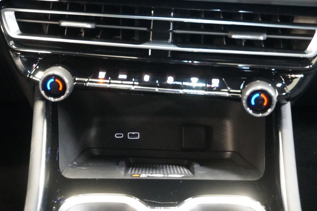 2027 Chevrolet Traverse LT 2LT