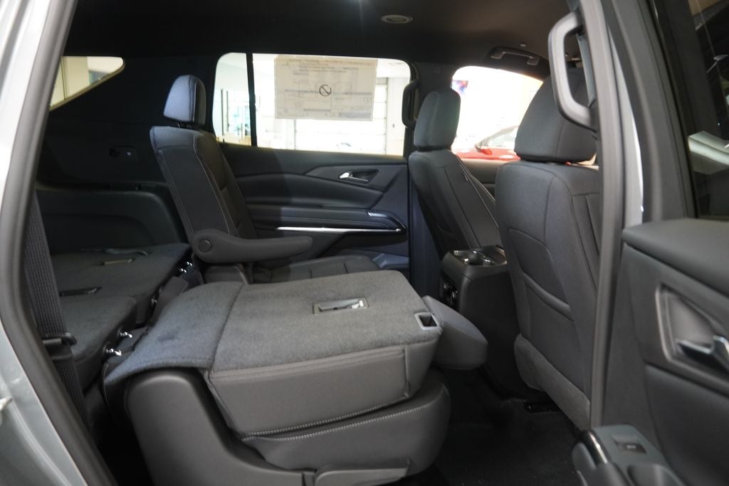 2027 Chevrolet Traverse LT 2LT