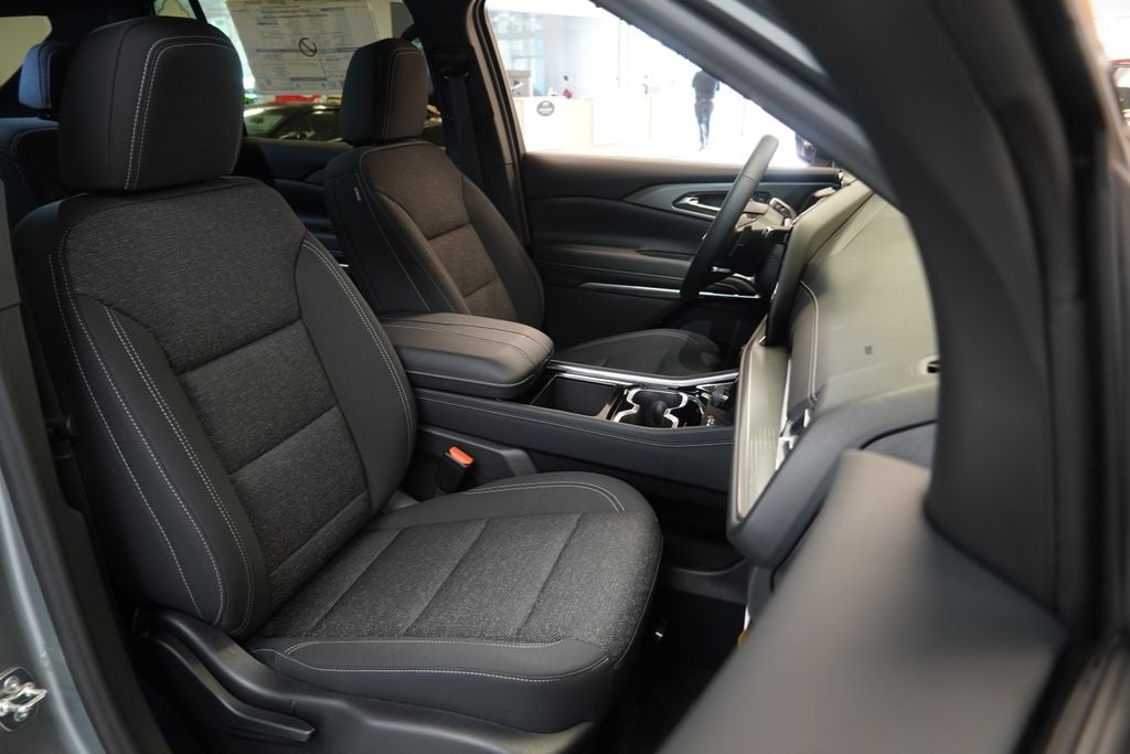 2027 Chevrolet Traverse LT 2LT