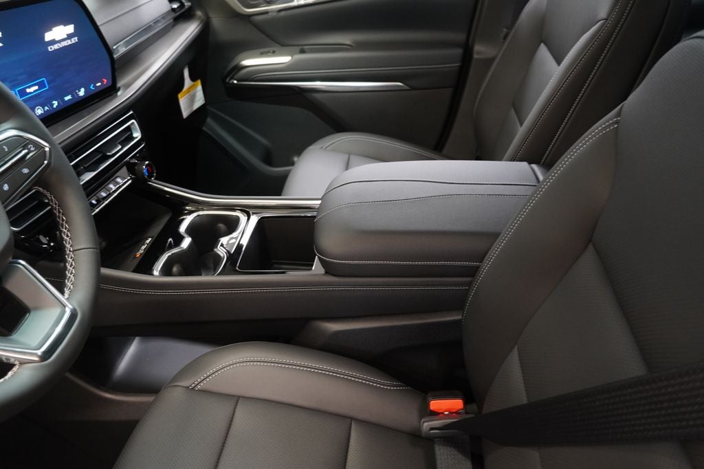 2027 Chevrolet Traverse LT 2LT