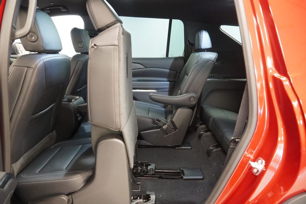2027 Chevrolet Traverse LT 2LT