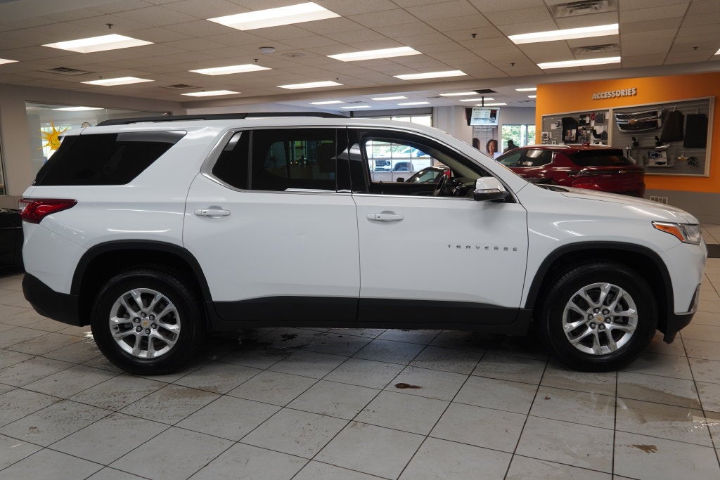 2020 Chevrolet Traverse LT 1LT ( AWD )
