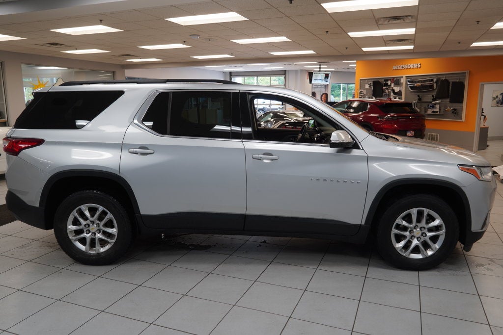 2019 Chevrolet Traverse LT Cloth w/1LT (AWD)