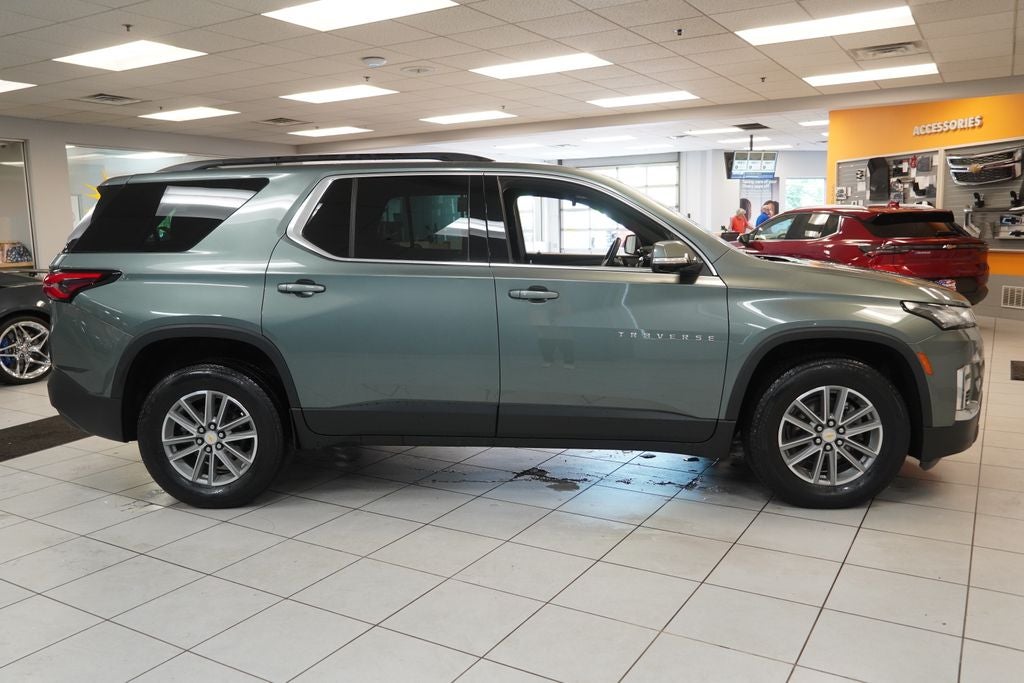 2023 Chevrolet Traverse LT 1LT ( AWD )
