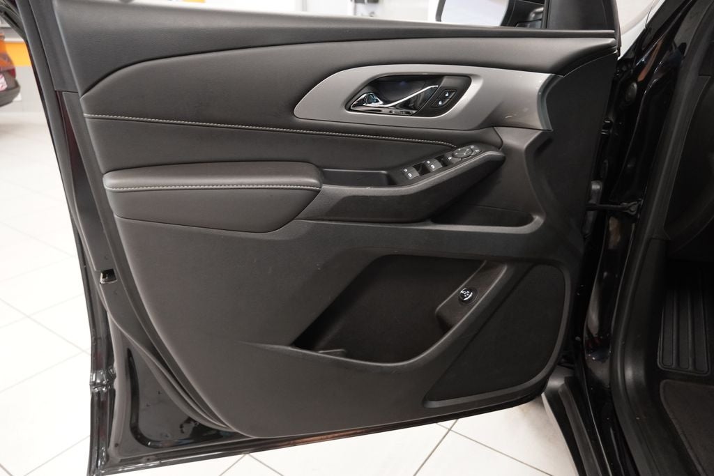 2023 Chevrolet Traverse LT Leather AWD