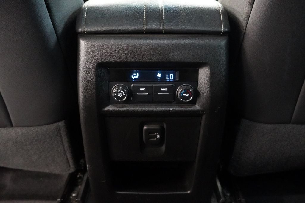 2023 Chevrolet Traverse LT Leather AWD
