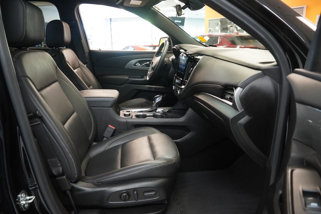 2023 Chevrolet Traverse LT Leather AWD