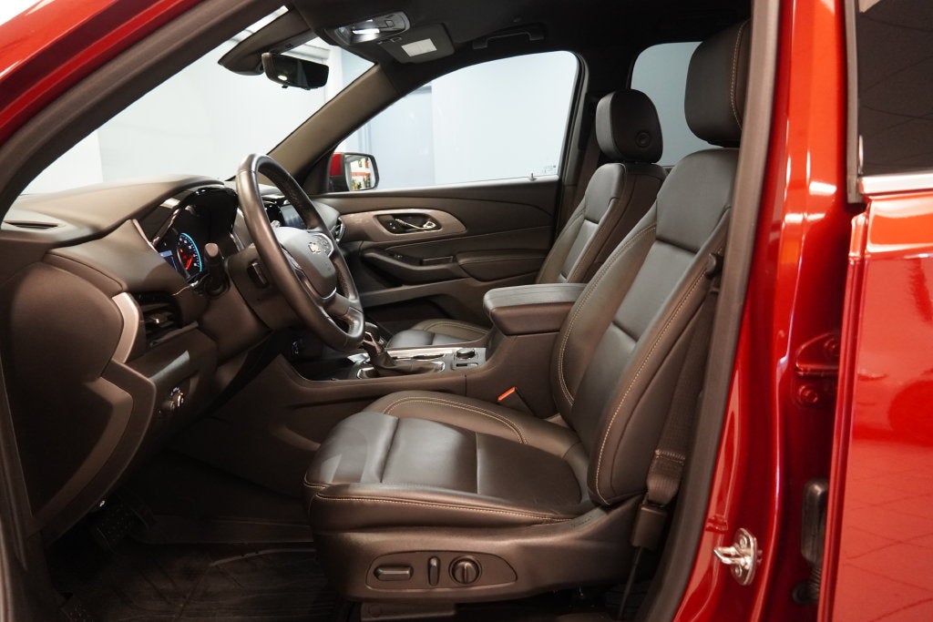 2023 Chevrolet Traverse LT Leather ( AWD )