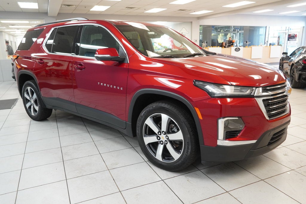2023 Chevrolet Traverse LT Leather ( AWD )