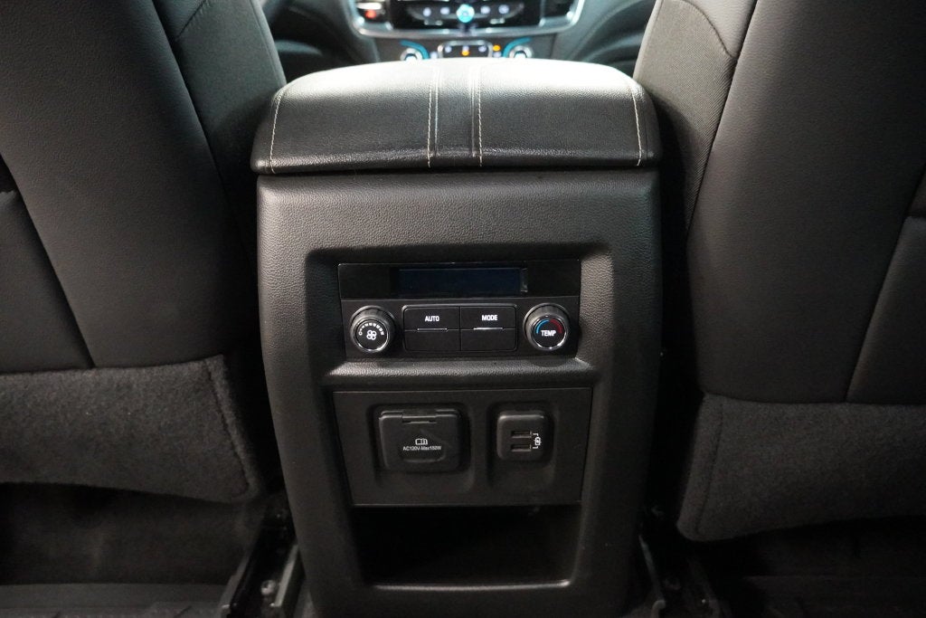 2023 Chevrolet Traverse LT Leather ( AWD )