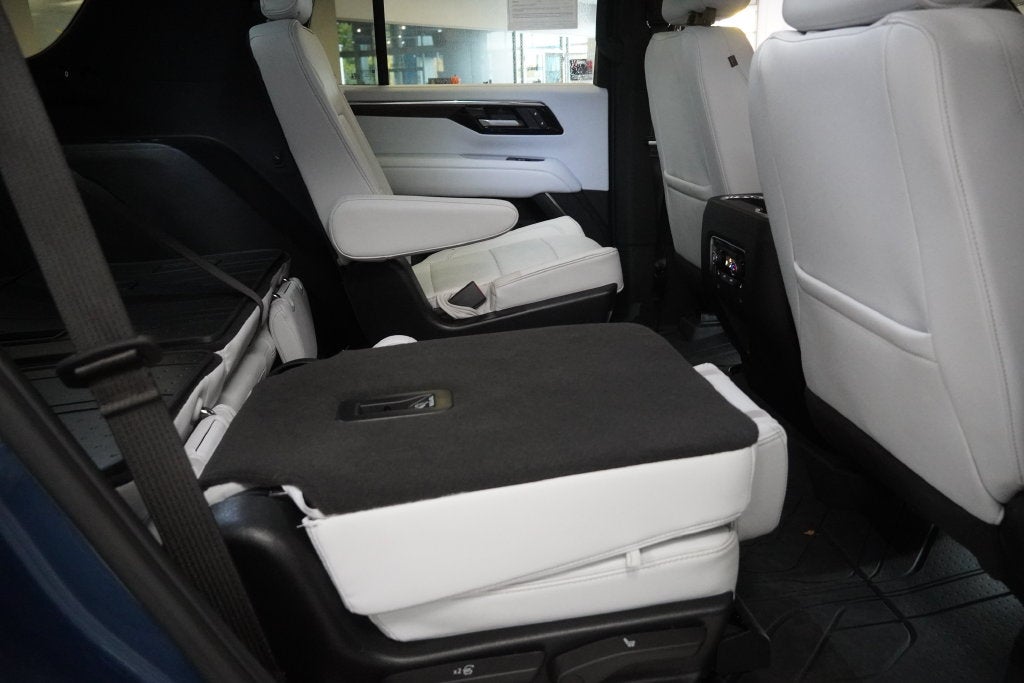 2025 Chevrolet Tahoe Premier 4WD
