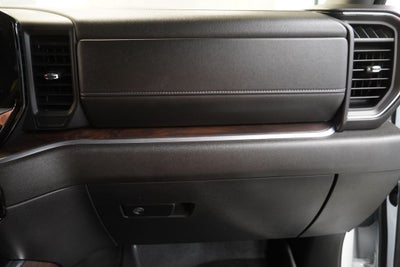 2024 GMC Sierra 3500HD SLT CREW CAB 4X4