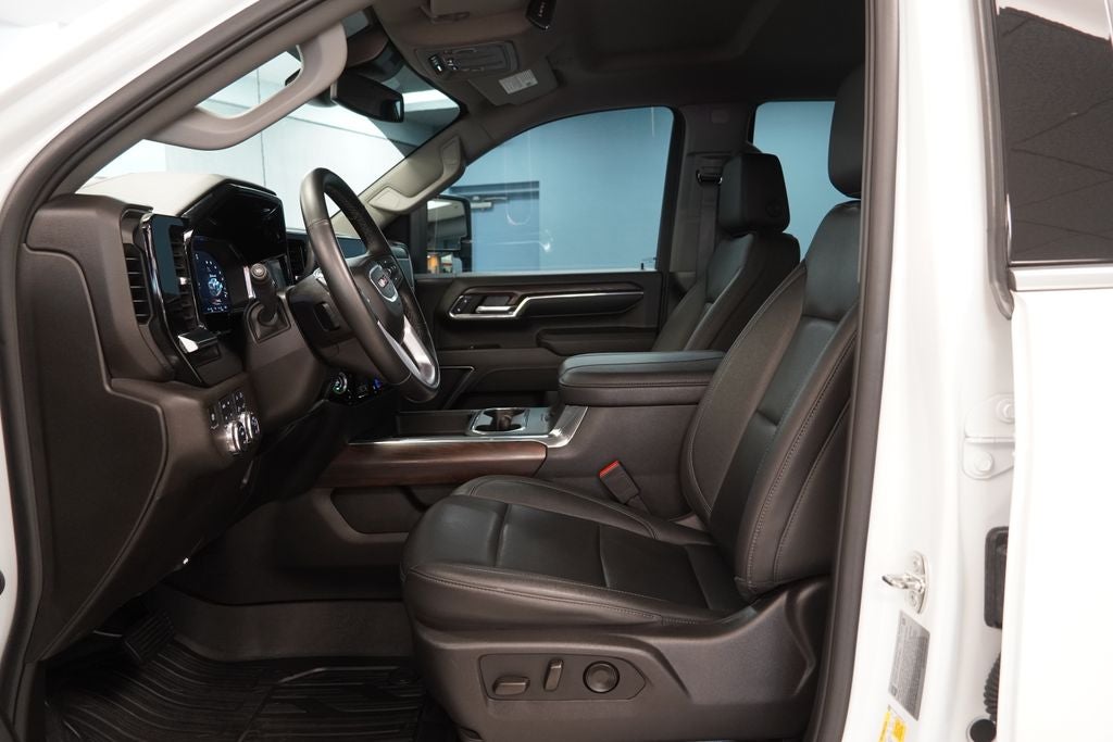 2024 GMC Sierra 3500HD SLT CREW CAB 4X4