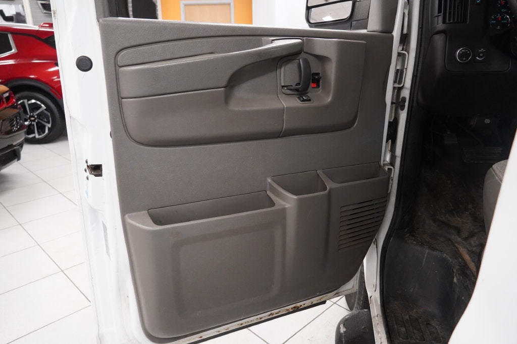 2014 GMC Savana 2500 Work Van ( TOW - OUT SPECIAL )