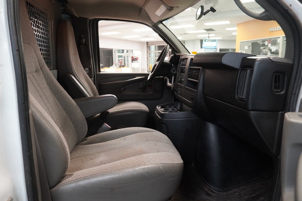 2014 GMC Savana 2500 Work Van ( TOW - OUT SPECIAL )