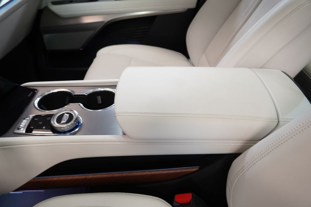 2026 Cadillac VISTIQ Sport (AWD)