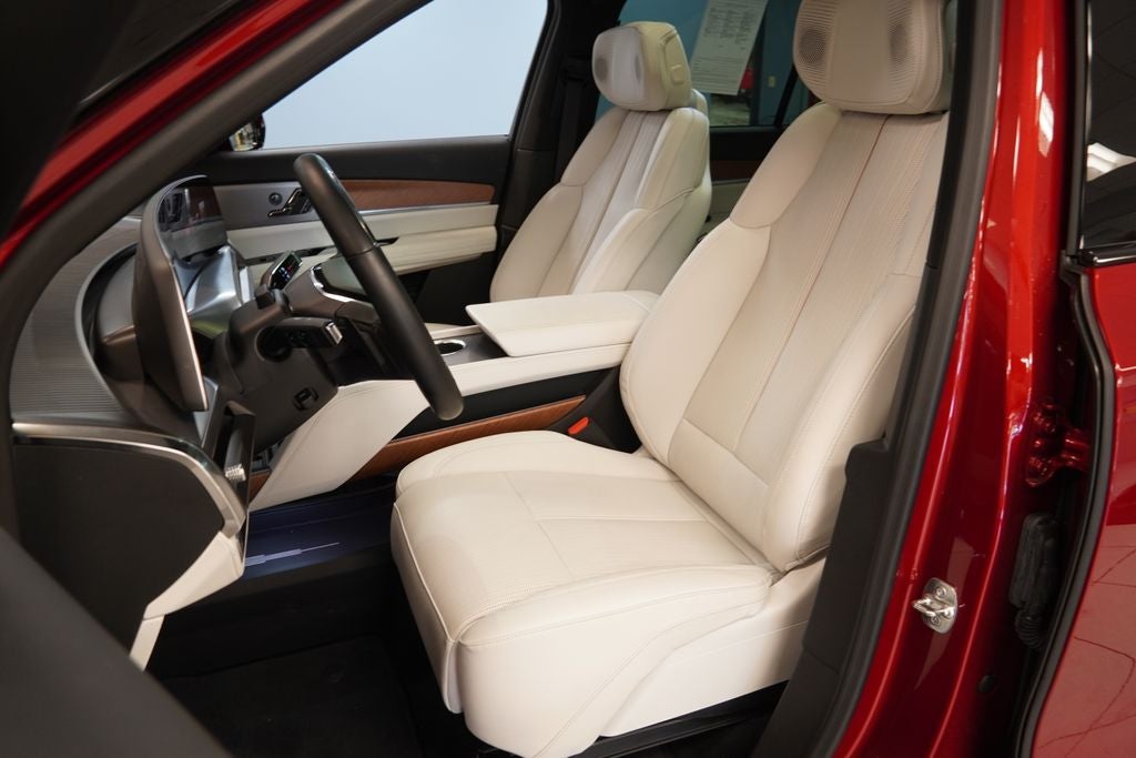 2026 Cadillac VISTIQ Sport (AWD)