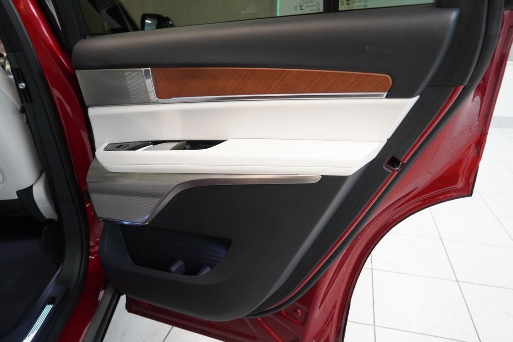 2026 Cadillac VISTIQ Sport (AWD)